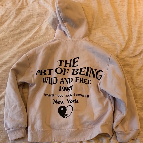 Supper cute Zara girls light pink zip up hoodie. Soft fabric with design - Picture 2 of 3